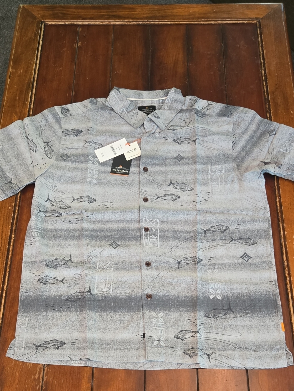 Quiksilver Gray Blue Striped Fish Print Short Sleeve Button-Down Shirt